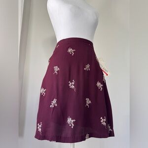 NWT Vintage Y2K Britland Maroon Floral Print Mini Skirt